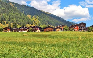 Ferienhäser für Urlaub in der Schweiz günstig