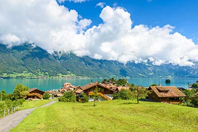 1 -Ganzjahr 11 Brienzersee - einer der Schweizer Seen