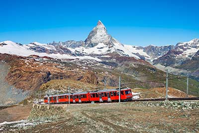 Schweiz Landschaft Gornergrat Bahn vor dem Matterhorn Schweiz Landschaft Gornergrat-Bahn vor Matterhorn