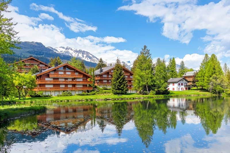 XXL Ferienhäuser in der Schweiz für 8 Personen und mehr